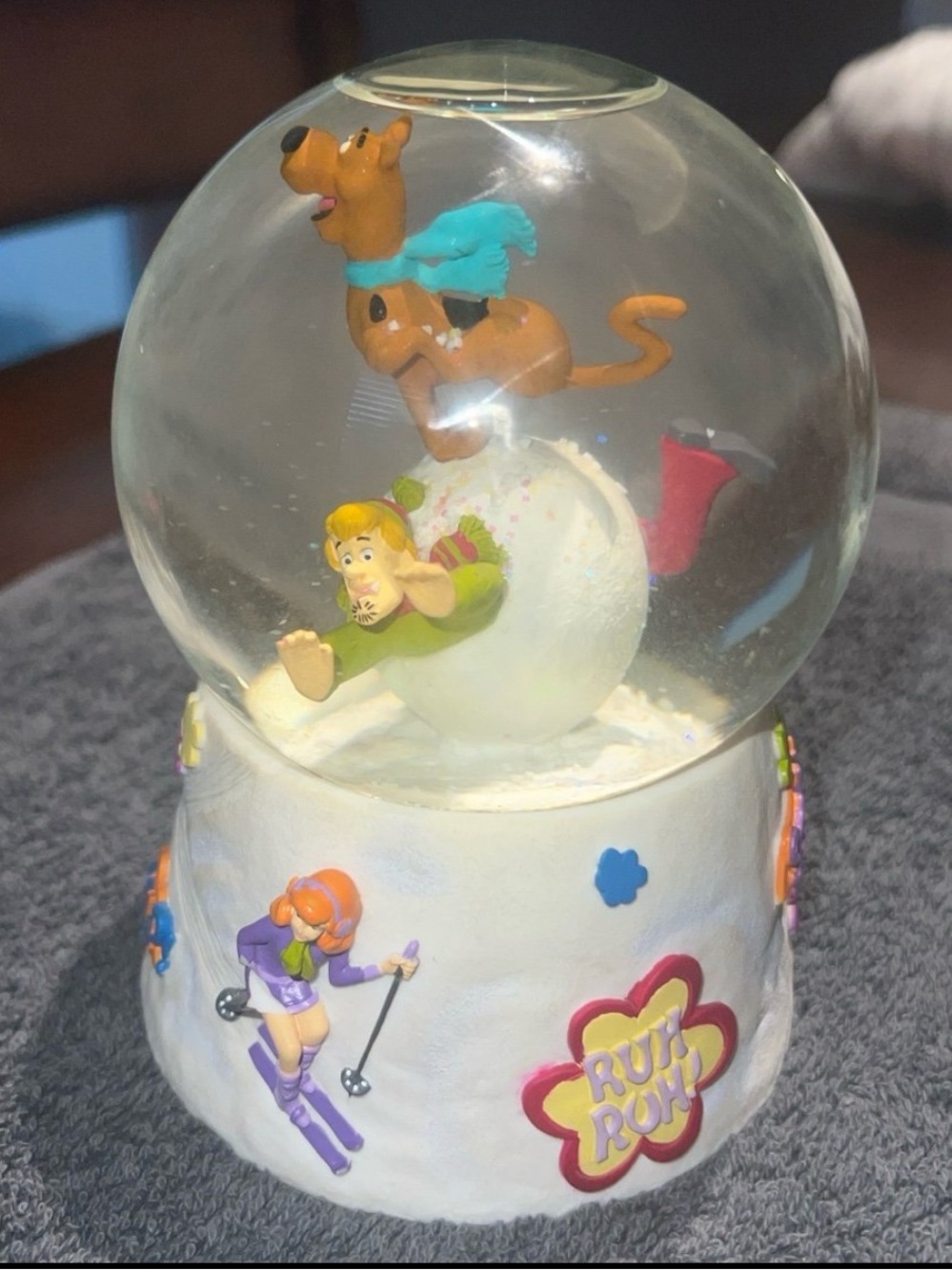 VNTG 2000 ENESCO SCOOBY-DOO WINTER SKIING MUSICAL SNOW GLOBE//HUNGARIAN DANCE #5
